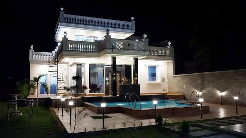 Greystone Villa, Swiming Pool , Bbq , Big Garden, Pool Table, Party Speaker, Bathtub, Kitchen, 15Mins To Golden Temple Amritsar Luaran gambar