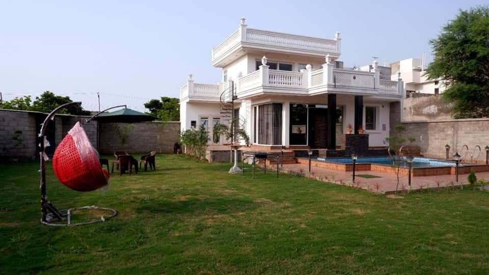 Greystone Villa, Swiming Pool , Bbq , Big Garden, Pool Table, Party Speaker, Bathtub, Kitchen, 15Mins To Golden Temple Amritsar Luaran gambar