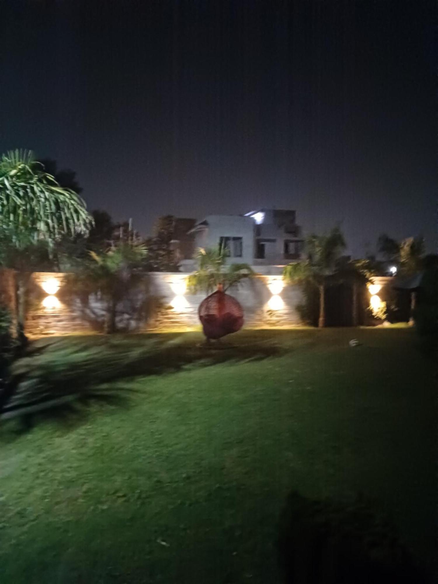Greystone Villa, Swiming Pool , Bbq , Big Garden, Pool Table, Party Speaker, Bathtub, Kitchen, 15Mins To Golden Temple Amritsar Luaran gambar