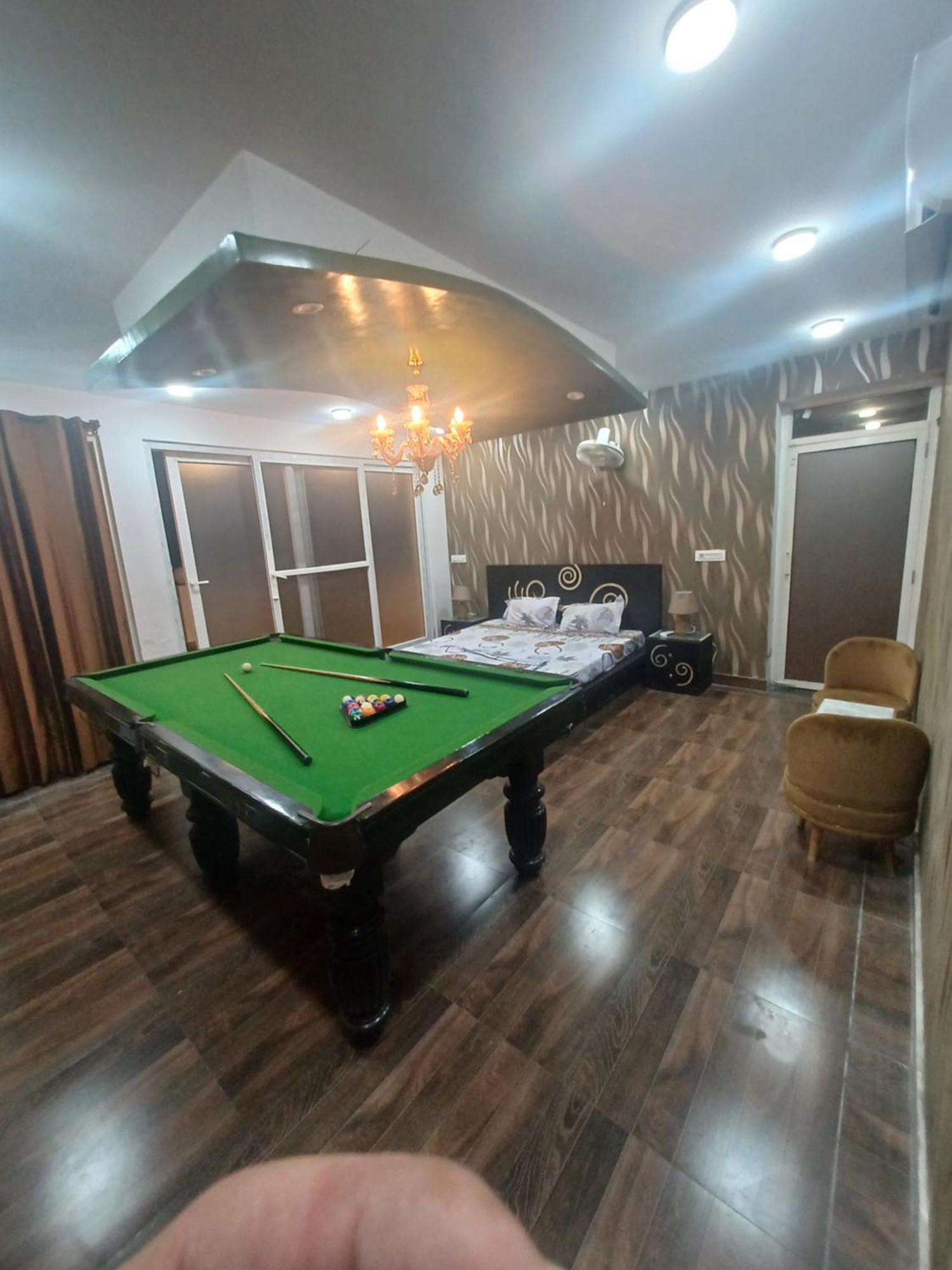 Greystone Villa, Swiming Pool , Bbq , Big Garden, Pool Table, Party Speaker, Bathtub, Kitchen, 15Mins To Golden Temple Amritsar Luaran gambar